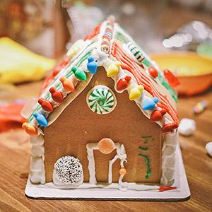 image for a Santa’s Gingerbread House-Making Party!