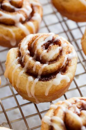 image for a Learn To Make Cinnamon Rolls & Caramel Rolls
